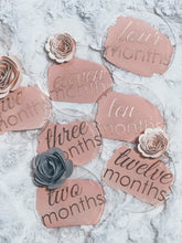 Load image into Gallery viewer, Monthly Acrylic Baby Milestone Discs