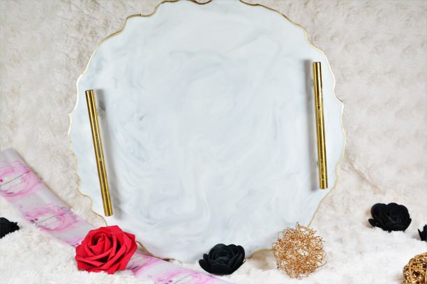 Round Resin Tray - White Marble like with Gold Trim/Resin/Serving Tray/Handmade/Art/Gift/Resin Art
